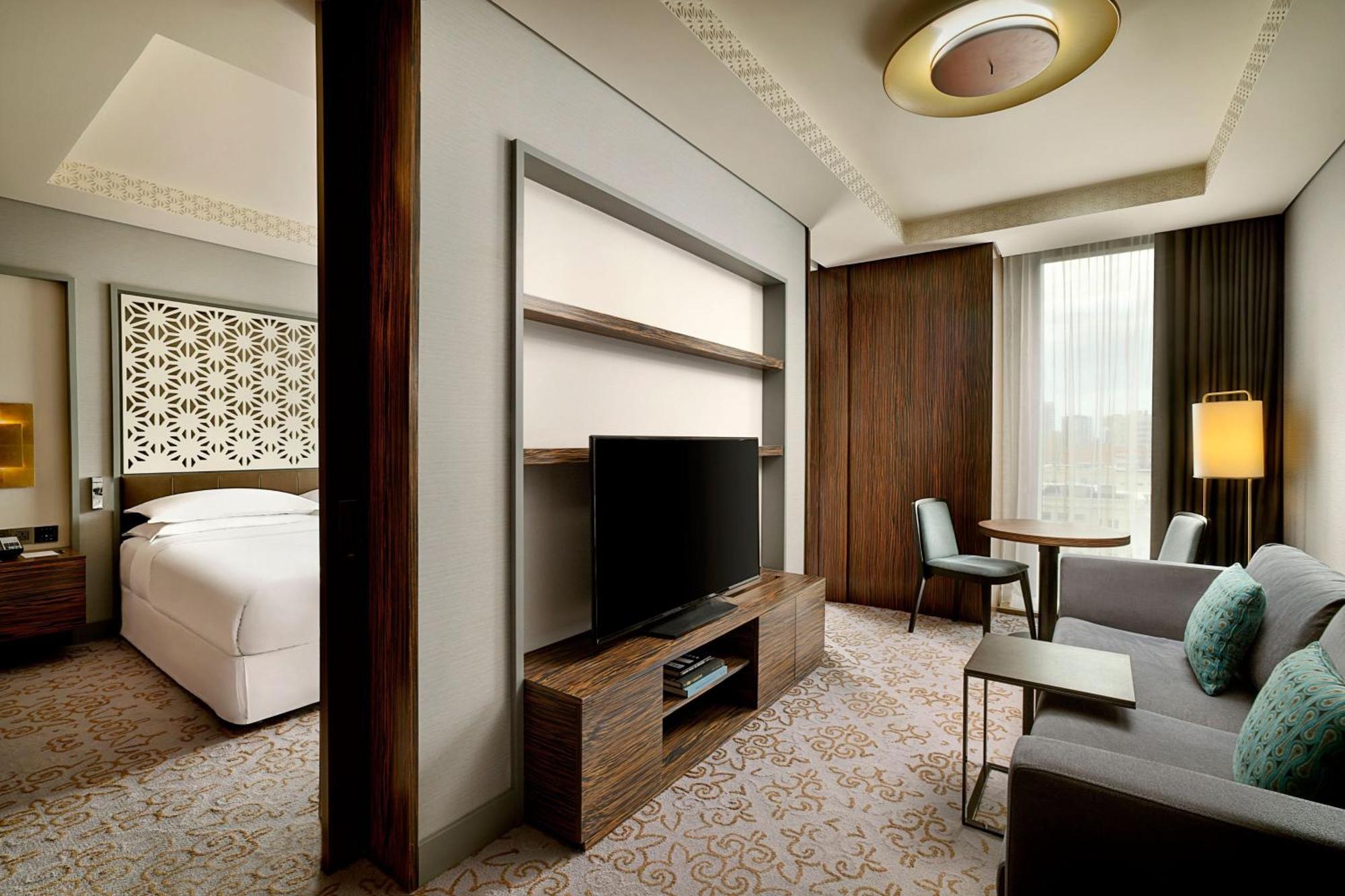 Sheraton Astana Hotel Zewnętrze zdjęcie A suite at the hotel