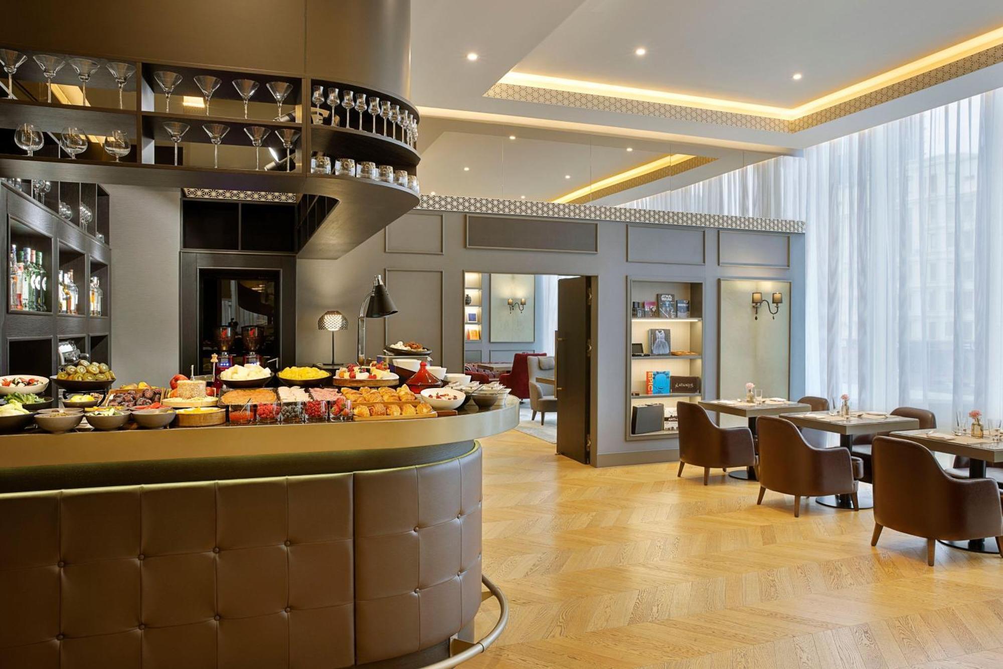Sheraton Astana Hotel Zewnętrze zdjęcie The restaurant